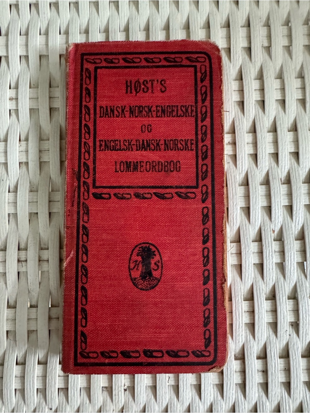 Red Vintage Host’s Dansk-Norsk-Engelske Book 1925"